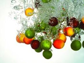 Φλούδα φρούτων με οξέα φρούτων, χάρη στην οποία ανανεώνονται τα κύτταρα του δέρματος